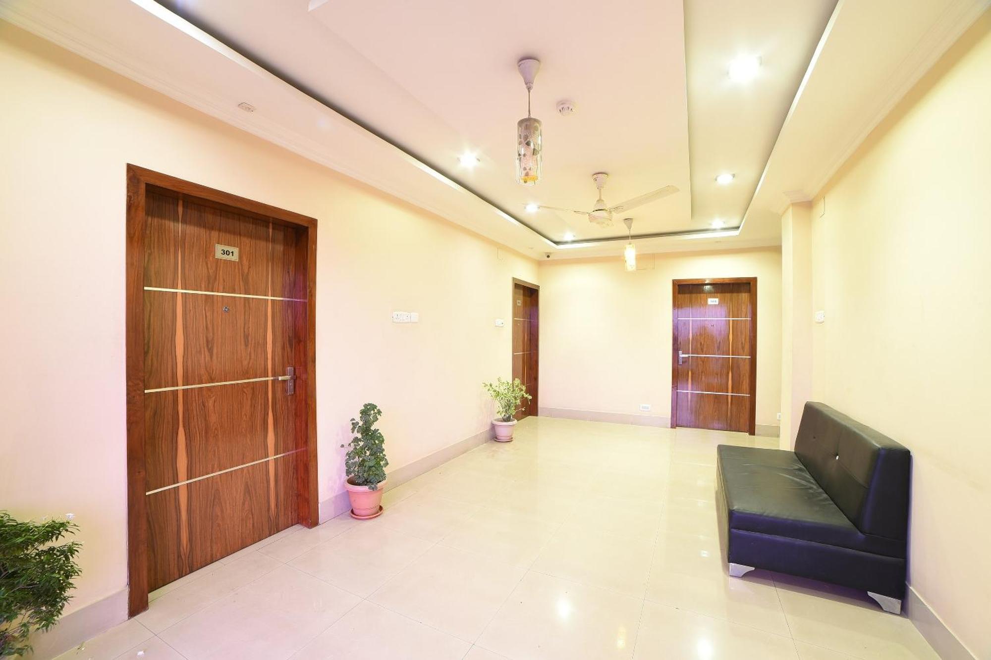 Collection O Hotel Highway Palace Guwahati Exterior foto